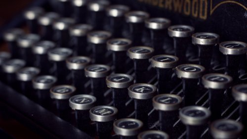 Underwood Typewriter HD Desktop Wallpaper