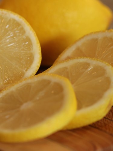 Fresh Lemons iPad Wallpaper
