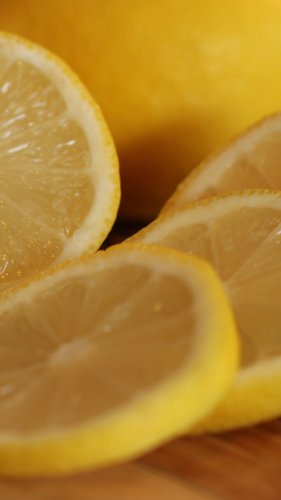 Fresh Lemons Mobile Wallpaper