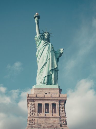 Statue of Liberty iPad Wallpaper
