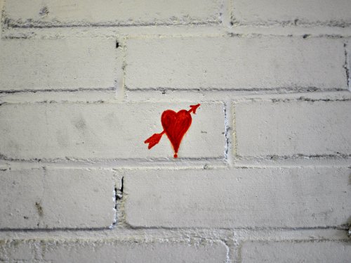 Heart Arrow Love Graffiti  Wallpaper