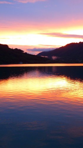 Lake Sunset Tablet Wallpaper
