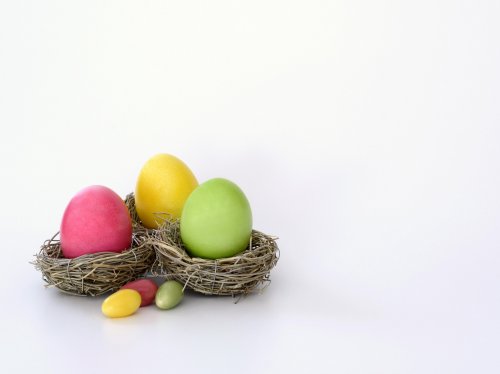 Easter Eggs in Nest  Wallpaper