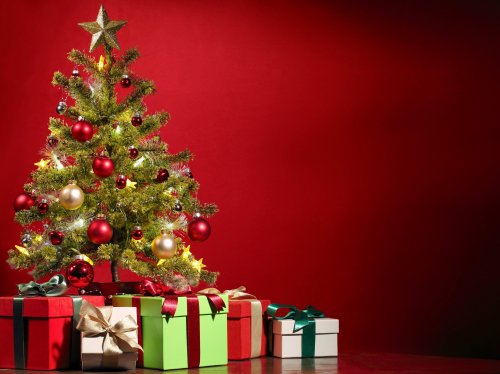 Christmas Tree With Gifts  Wallpaper