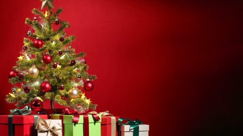 Christmas Tree With Gifts HD Desktop Wallpaper